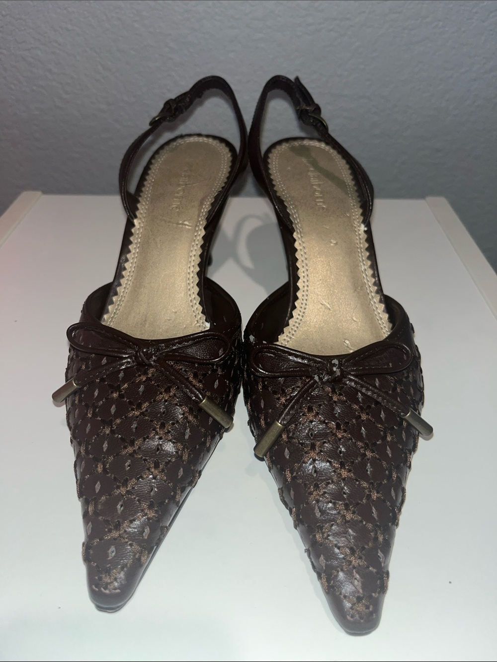 Liz Claiborne brown kitten heels with bow detail